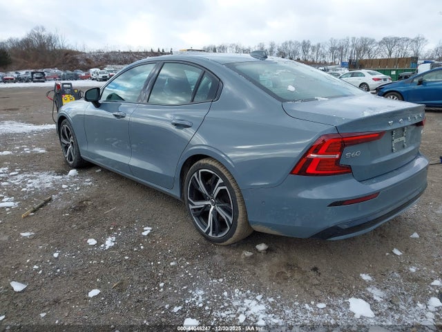 2024 VOLVO S60 7JRL12TL4RG308399 Photo 2