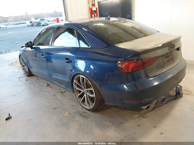 2015 AUDI A3 WAUEFGFF2F1020422 Photo 2