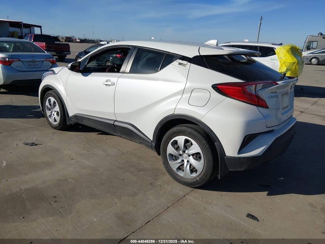 NMTKHMBX5MR134586 Toyota C-HR LE