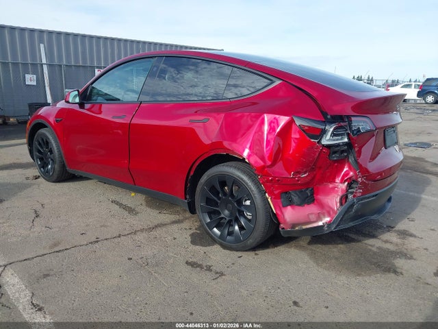 2024 TESLA MODEL Y 7SAYGDEEXRF020591 Photo 2