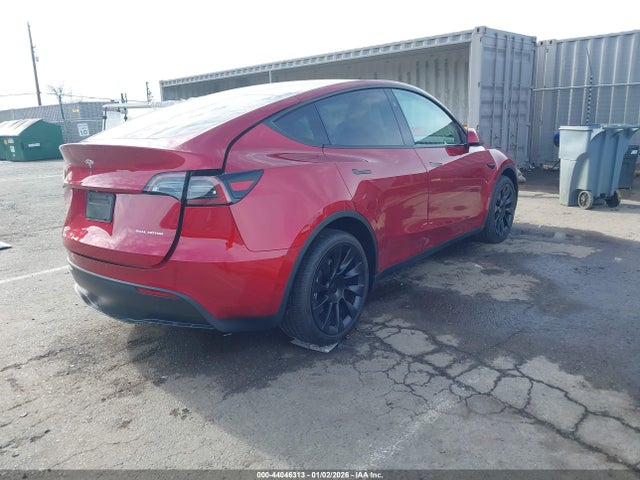 2024 TESLA MODEL Y 7SAYGDEEXRF020591 Photo 3