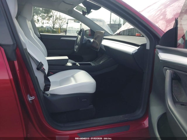 2024 TESLA MODEL Y 7SAYGDEEXRF020591 Photo 4