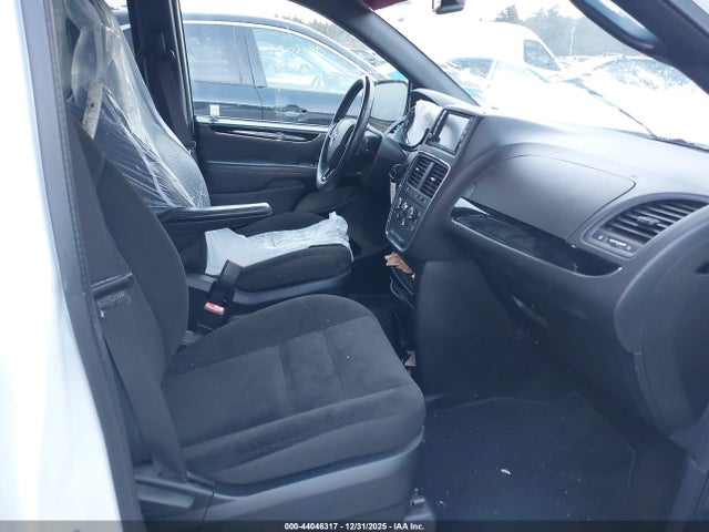 2C4RDGBG7JR245660 Dodge Grand Caravan Se Plus