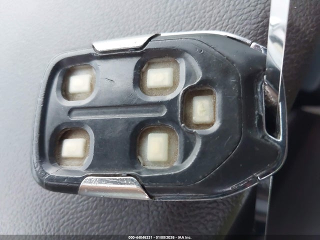 44046331 :رقم المزاد ، 1GKKNPLS7HZ211031 vin ، 2017 Gmc Acadia Denali مزاد بيع