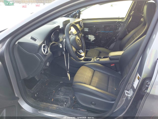 2017 MERCEDES-BENZ GLA 250 WDCTG4GB4HJ296504 Photo 4