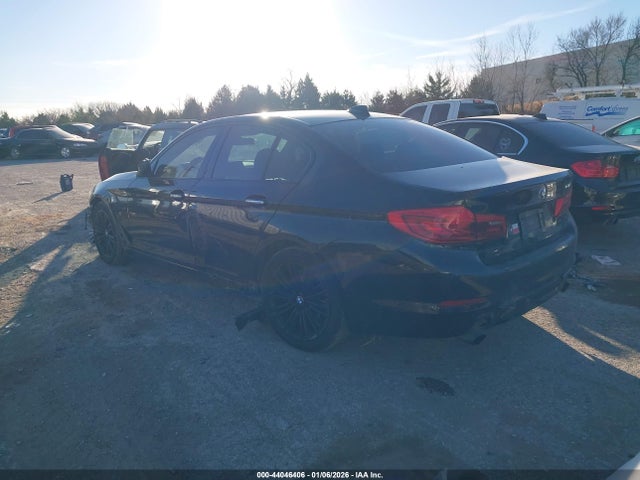 2018 BMW 530I WBAJA5C51JG899866 Photo 2