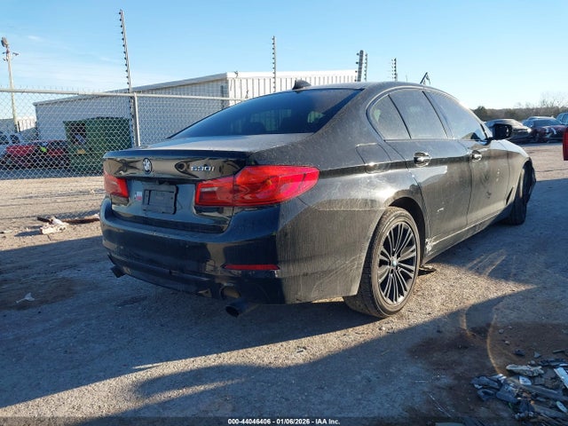 2018 BMW 530I WBAJA5C51JG899866 Photo 3