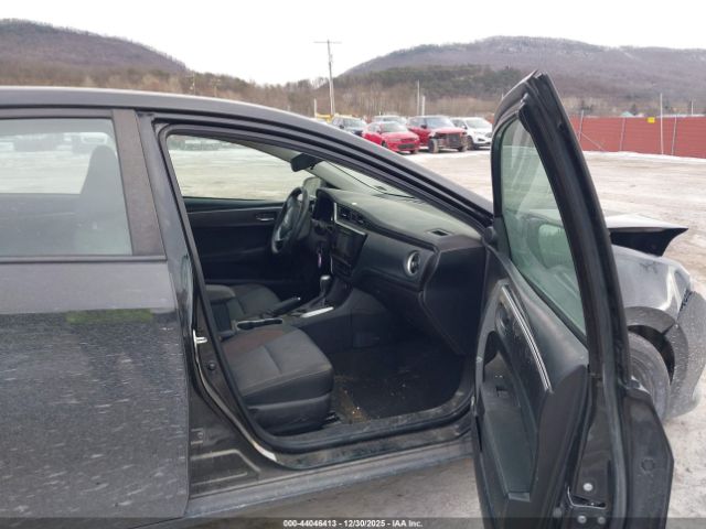 2018 TOYOTA COROLLA 2T1BURHE2JC071113 Photo 4