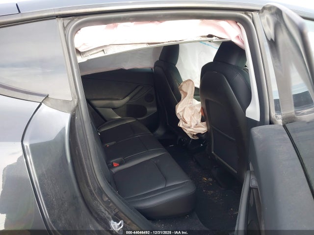2024 TESLA MODEL Y 7SAYGDEDXRF108516 Photo 7