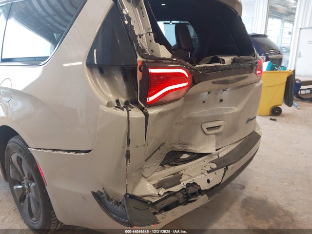 2019 CHRYSLER PACIFICA HYBRID 2C4RC1N77KR605443 Photo 5