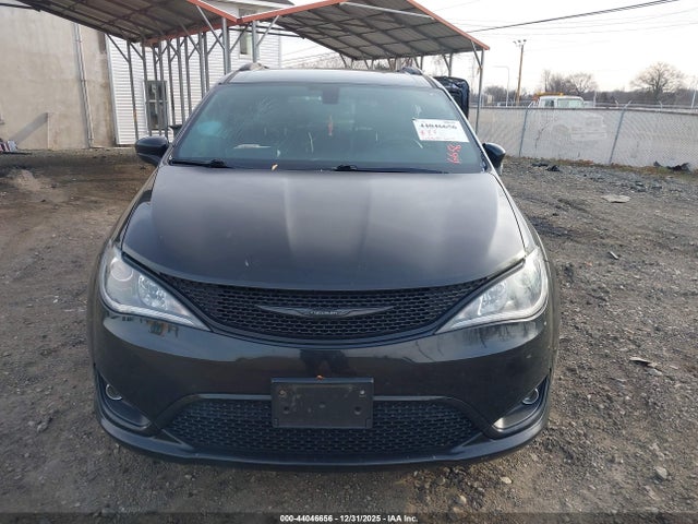Продаж на аукціоні авто 2018 Chrysler Pacifica Touring L, vin: 2C4RC1BG0JR274319, номер лоту: 44046656