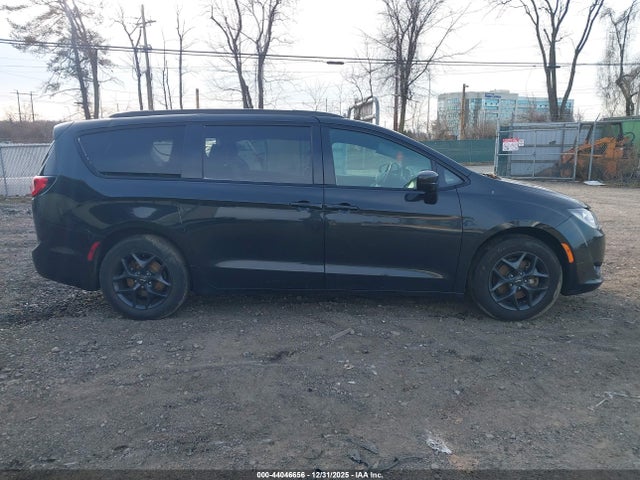 Продаж на аукціоні авто 2018 Chrysler Pacifica Touring L, vin: 2C4RC1BG0JR274319, номер лоту: 44046656