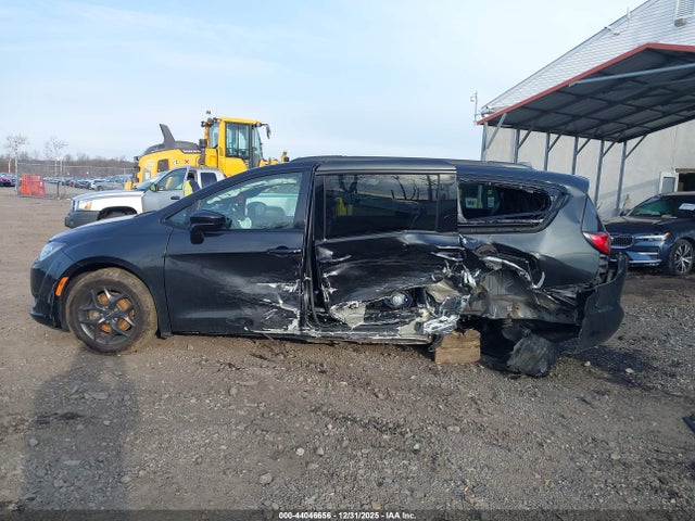 Продаж на аукціоні авто 2018 Chrysler Pacifica Touring L, vin: 2C4RC1BG0JR274319, номер лоту: 44046656