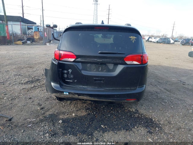 Продаж на аукціоні авто 2018 Chrysler Pacifica Touring L, vin: 2C4RC1BG0JR274319, номер лоту: 44046656
