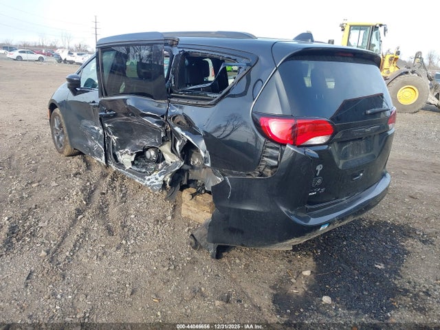 Продаж на аукціоні авто 2018 Chrysler Pacifica Touring L, vin: 2C4RC1BG0JR274319, номер лоту: 44046656