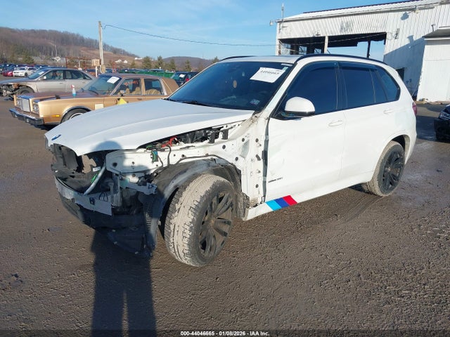 2016 BMW X5 5UXKR2C52G0R69616 Photo 1