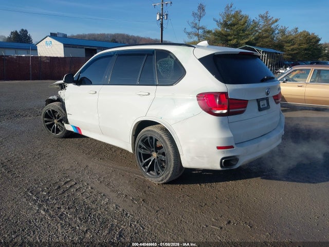 2016 BMW X5 5UXKR2C52G0R69616 Photo 2