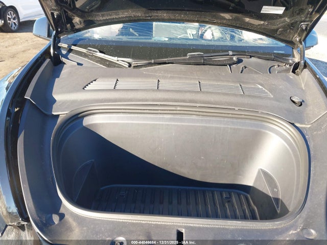 2024 TESLA MODEL Y 7SAYGDEE2RA214710 Photo 9