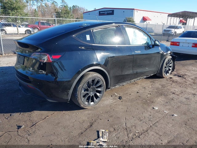 2024 TESLA MODEL Y 7SAYGDEE2RA214710 Photo 3