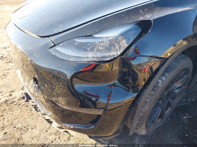 2024 TESLA MODEL Y 7SAYGDEE2RA214710 Photo 5