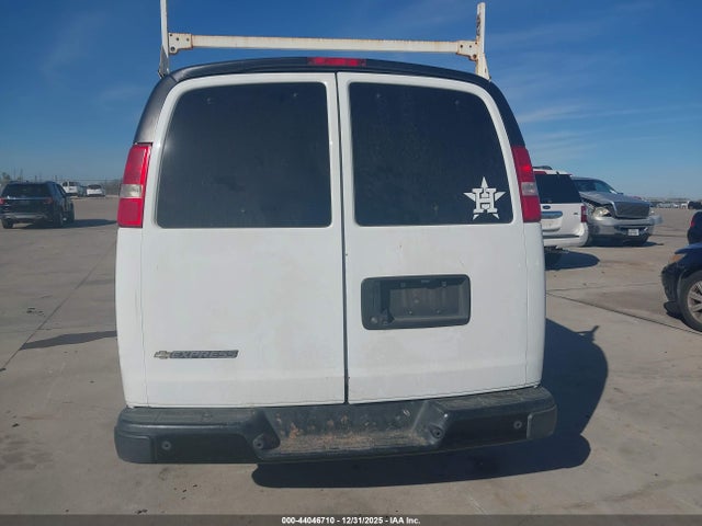 1GCWGAFG8L1188684 Chevrolet Express Cargo Rwd 2500 Regular Wheelbase Wt