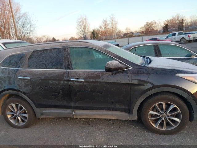 KM8SMDHF8HU181412 Hyundai Santa Fe Se