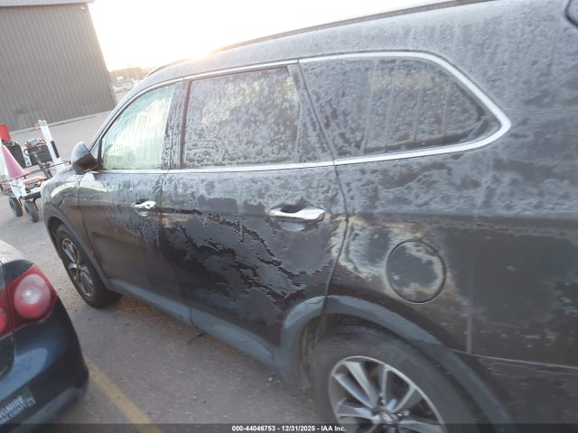 KM8SMDHF8HU181412 Hyundai Santa Fe Se