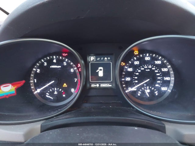 KM8SMDHF8HU181412 Hyundai Santa Fe Se