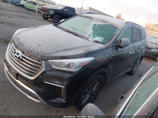 KM8SMDHF8HU181412 Hyundai Santa Fe Se