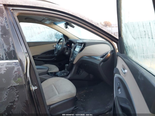 KM8SMDHF8HU181412 Hyundai Santa Fe Se