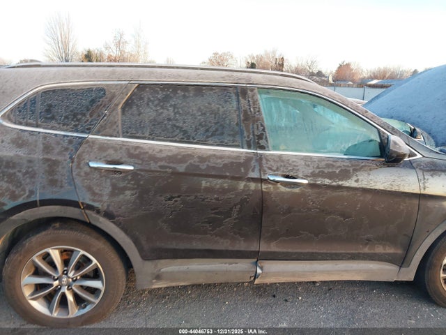 KM8SMDHF8HU181412 Hyundai Santa Fe Se
