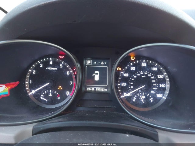 KM8SMDHF8HU181412 Hyundai Santa Fe Se