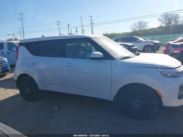 KNDJ23AU0N7813306 KIA SOUL LX