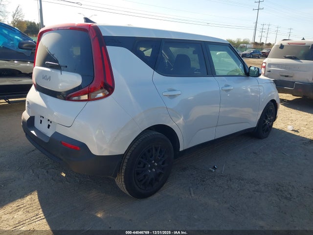 KNDJ23AU0N7813306 KIA SOUL LX