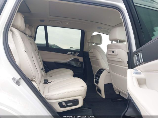 2020 BMW X7 5UXCW2C08L9B73950 Photo 7
