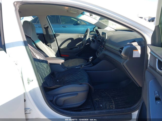 2022 HYUNDAI IONIQ HYBRID KMHC65LC2NU284967 Photo 4