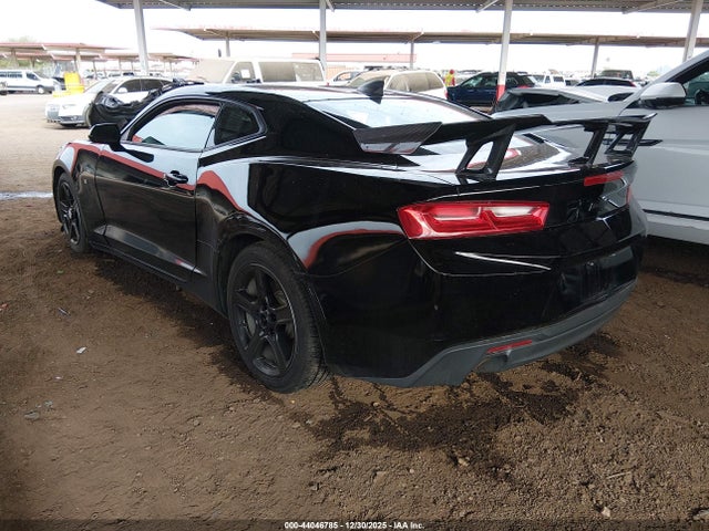 2017 CHEVROLET CAMARO 1G1FB1RX0H0158983 Photo 2