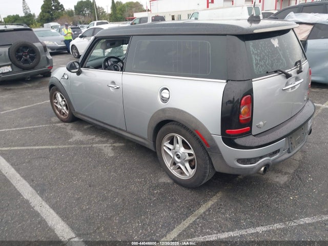 2008 MINI COOPER S CLUBMAN WMWMM33588TP87396 Photo 2