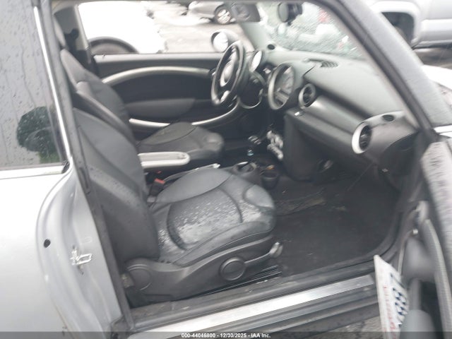 2008 MINI COOPER S CLUBMAN WMWMM33588TP87396 Photo 4