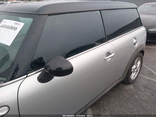2008 MINI COOPER S CLUBMAN WMWMM33588TP87396 Photo 5