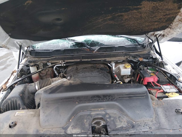 44046805 :رقم المزاد ، 3C6TR5EJ1MG502431 vin ، 2021 Ram 2500 Power Wagon  4x4 6'4 Box مزاد بيع