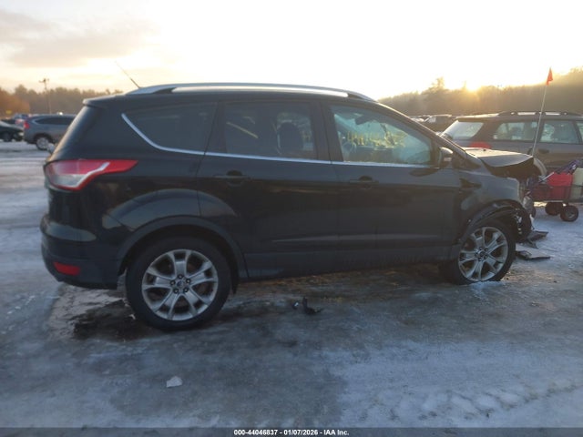1FMCU9JX3GUB09052 Ford Escape Titanium