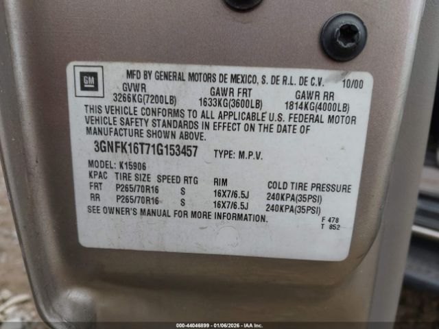 2001 CHEVROLET SUBURBAN 1500 3GNFK16T71G153457 Photo 8