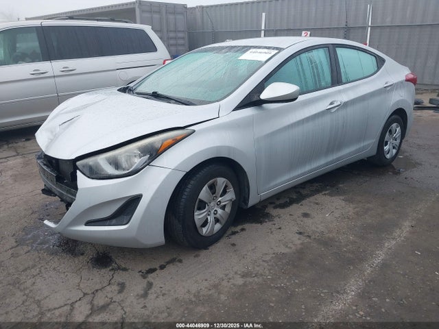 Hyundai ELANTRA SE 2016 5NPDH4AE0GH696965 Image 2