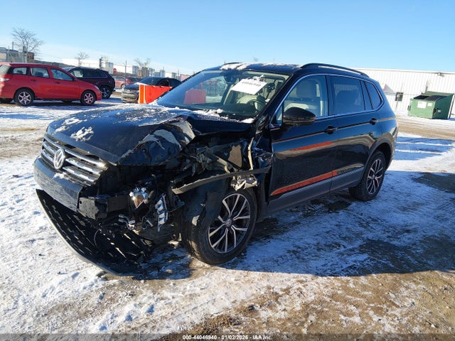 2018 Volkswagen Tiguan 2.0t Se/2.0t Sel მანქანა იყიდება აუქციონზე, vin: 3VV3B7AX4JM205283, აუქციონის ნომერი: 44046940