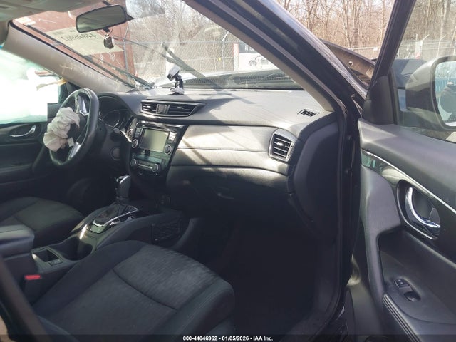 5N1AT2MV6HC886313 Nissan ROGUE SV