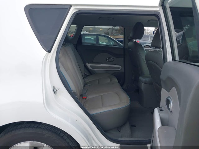KIA Soul Ev + 2016 KNDJX3AE2G7007593 Image 8