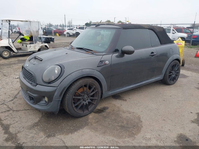 2011 MINI COOPER S WMWZP3C56BTX83111 Photo 1