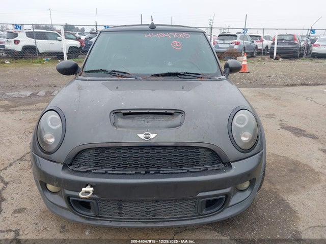 2011 MINI COOPER S WMWZP3C56BTX83111 Photo 5