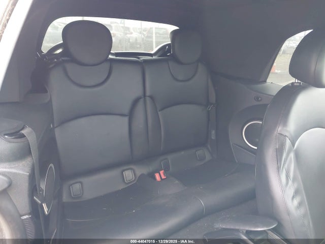 2011 MINI COOPER S WMWZP3C56BTX83111 Photo 7